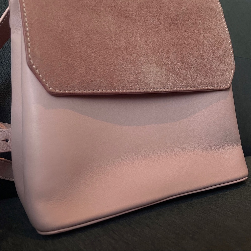SOLD Mlouye blush pink convertible leather and suede backpack / handbag - Picture 4 of 15